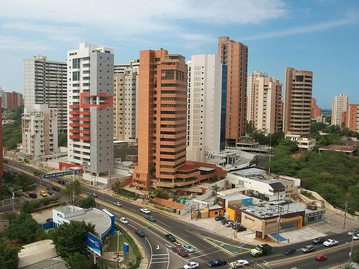 Buildings and avenues of Maracaibo, our hometown